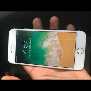 iPhone 8